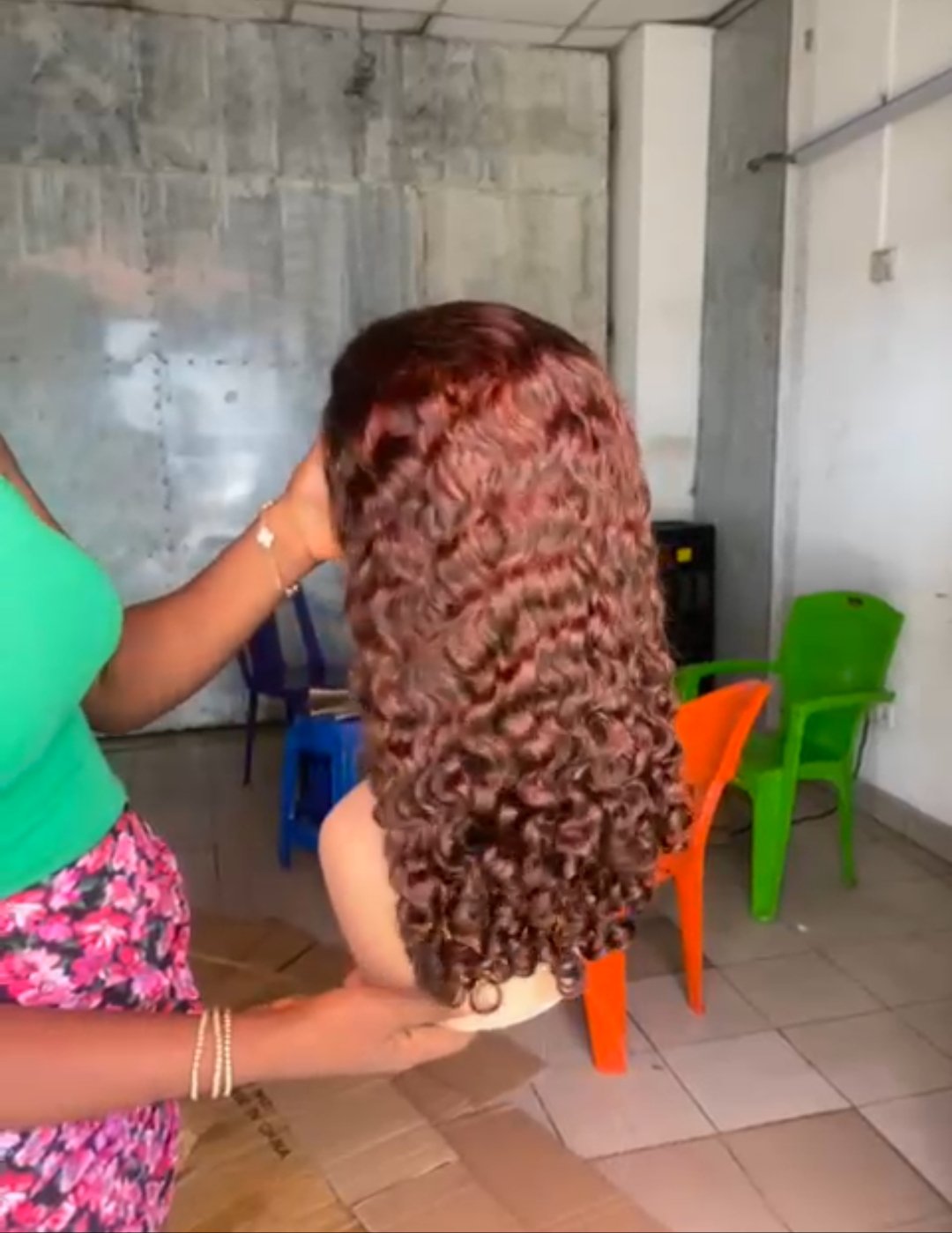 BD 033 Full frontal Sassy curls Wig - Image 4